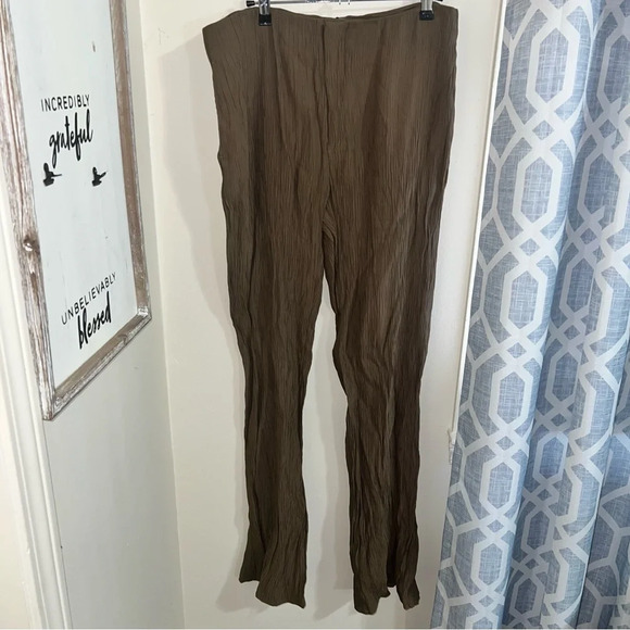 Zara flare pleated pants